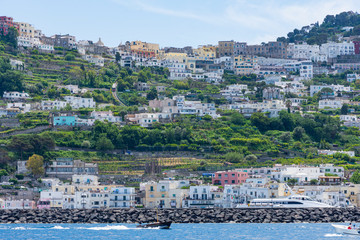 Fototapeta premium Capri is an island located in the Tyrrhenian Sea off the Sorrento Peninsula, on the south side of the Gulf of Naples in the Campania region of Italy.