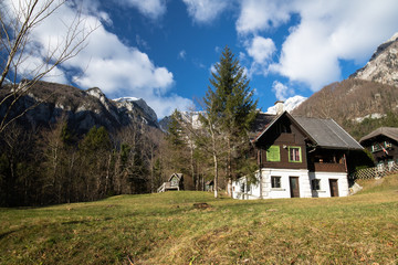 Fototapeta na wymiar beautiful refuge house in the alps, slovenia