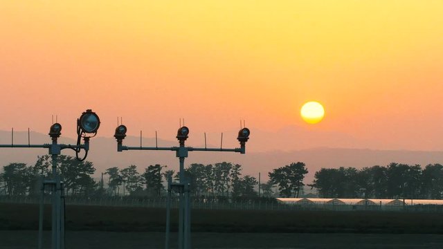 夕焼けの空港