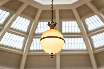 Obraz premium old street lamp on the wall