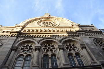 Fototapeta na wymiar synagogue, paris