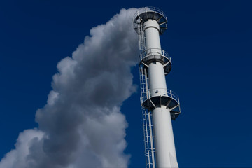 Kamin Schornstein Abgase Rauch Dampf Emissionen Klimawandel CO2 Ausstoss reduzieren Umweltschutz...
