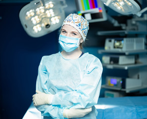 Surgeon woman in the operating room