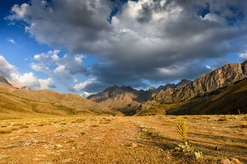 Naklejka premium Panoramic view of the mountains at sunset in the Turkish national Park aladag in summer