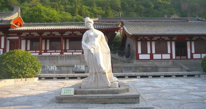 Beautiful woman statue of Yang Guifei in Tang Huaqing Palace, Xian China