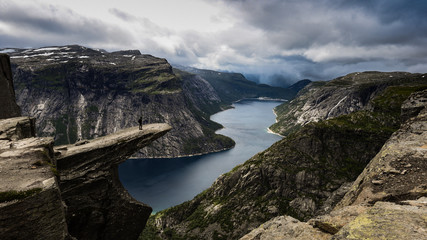 troll tongue,norway most beautiful trek ever