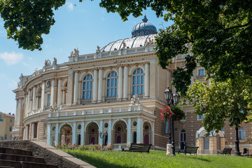Fototapeta na wymiar Beautiful opera house in Odessa, Ukraine