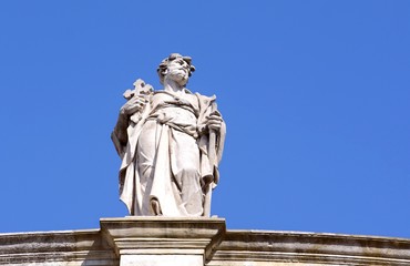 Obraz premium St. Stephen's Basilica is built in the Neo-Renaissance style. It is an equilateral cross. A massive dome is located at the intersection of the transverse transept with the main nave.