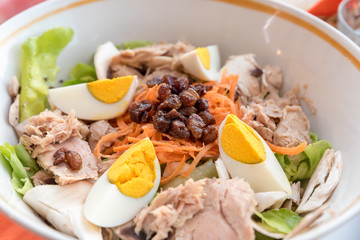Salad with egg and tuna