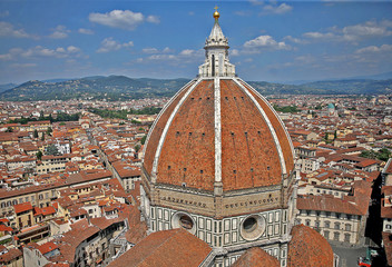 Fototapeta na wymiar Filippo Brunelleschi's Dome on the Florence Cathedral, or Duomo di Firenze, formerly called Cattedrale di Santa Maria del Fiore, in Florence, Italy.