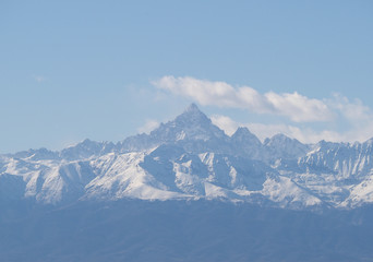 Fototapeta na wymiar Monviso (Monte Viso) mountain