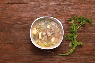 clear soup with bean curd and minced pork