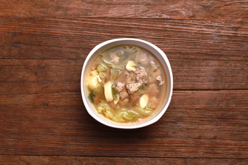 clear soup with bean curd and minced pork