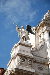 Naklejka premium Statue with horn