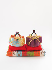 雛人形を白背景