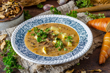 Potato mushrooms soup