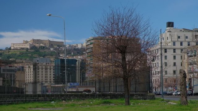Castel Sant'Elmo, Certosa di San Martino y puerto de N&aacute;poles. Campania, Italia, Europa.