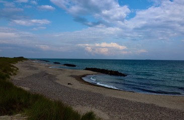 Endroit le plus au nord du Danemark et sur la plage il y a des ronds car c'est l'intersection entre la mer du nord et la mer baltique