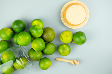Close up of the green lime.