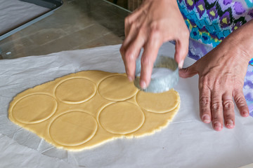 Everybody loves homemade cookies made by our mothers or grandmothers