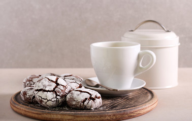 Chocolate fudge crinkle cookies