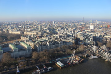 Photo of the Thames river and surroundings