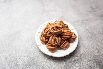 Pretzel Bites with Chocolate Caramel and Pecan 