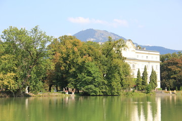Obraz premium palace in the park