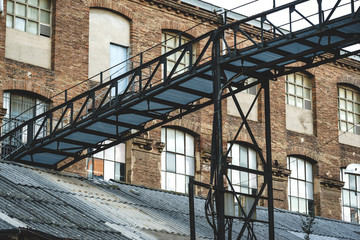 Obraz premium Iron bridge of an old factory