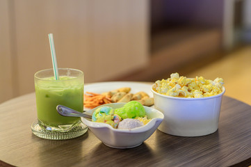 healthy breakfast with yogurt and granola