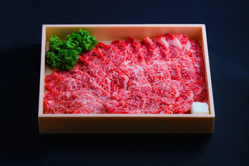 肉　牛肉　霜降り肉　国産牛　和牛　焼肉　食材　赤身　ふるさと納税　返礼品　贈答品　箱入り　食品　畜産