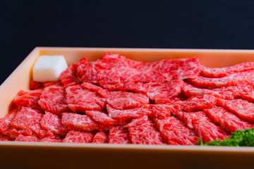 肉　牛肉　霜降り肉　国産牛　和牛　焼肉　食材　赤身　ふるさと納税　返礼品　贈答品　箱入り　食品　畜産