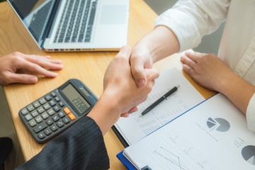 Successful handshake, summing up, correct product balance, trade summary.