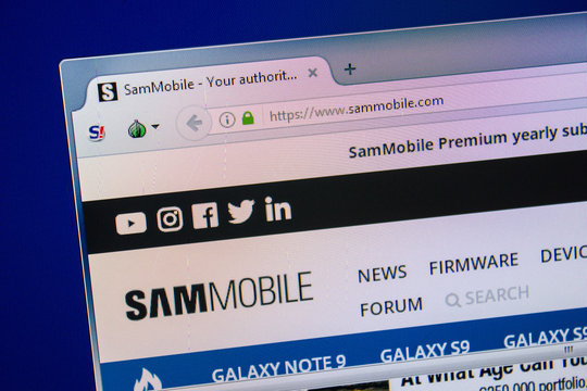 Ryazan, Russia - July 24, 2018: Homepage of SamMobil website on the display of PC. Url - SamMobil.com .