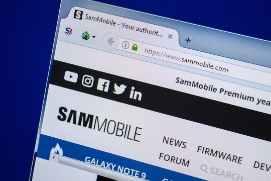 Ryazan, Russia - July 24, 2018: Homepage of SamMobil website on the display of PC. Url - SamMobil.com .