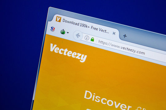 Ryazan, Russia - July 24, 2018: Homepage of Vecteezy website on the display of PC. Url - Vecteezy.com .