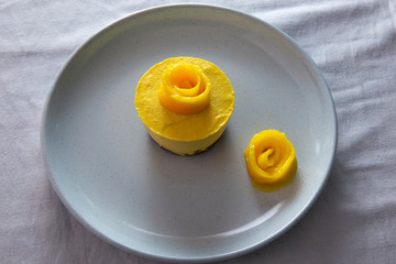 Fresh mango and mango raw cake
