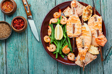 Delicious roasted squid caramary