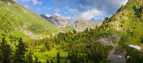 Fototapeta na wymiar Mountain valley, summer view. Traveling in the mountains, trekking.