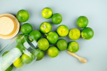 Close up of the green lime.