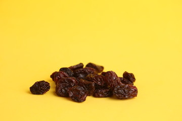 food, black raisins from Spain