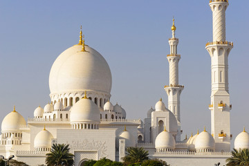 Fototapeta na wymiar Sheikh Zayed Grand Mosque at Abu Dhabi, United Arab Emirates