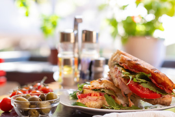 Sandwich with ham and vegetables