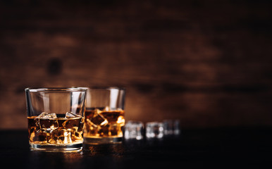 Whisky, whiskey or bourbon - obrazy, fototapety, plakaty
