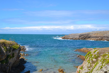 Côte et mer sauvage