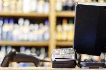 Automation equipment for accepting payments in the store-counter