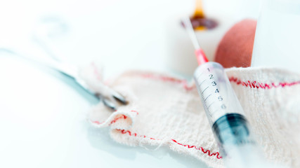 Inyeccion sobre tijeras y venda © CarlosG