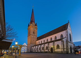 Fototapeta na wymiar Münster in Radolfzell bei blauer Stunde; Baden-Württemberg