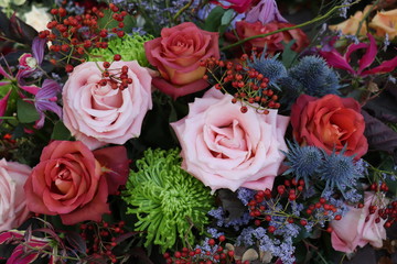 Wedding flowers in autumn colors