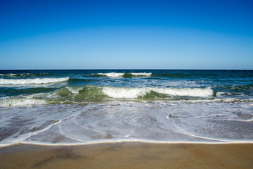 Ebb and flow of the ocean